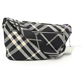 Burberry-Burberry Large Shield Bag-Black,White
