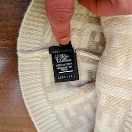 Fendi-Fendi hat in cashmere and wool, beige, FF monogram.-Beige