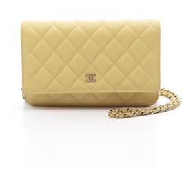 Chanel-Chanel Matelasse Shoulder Bag in Yellow-Yellow