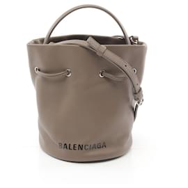 Balenciaga-Balenciaga Everyday Drawstring Bucket Bag XS-Brown