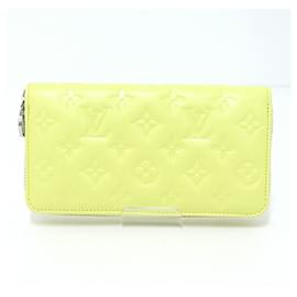 Louis Vuitton-Louis Vuitton Zippy Wallet in Yellow Lambskin-Yellow