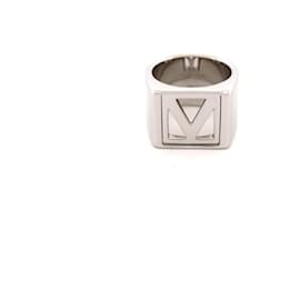 Louis Vuitton-NINE RING LOUIS VUITTON SIGNET V M61992 59 SILVERED MEN RING-Silvery