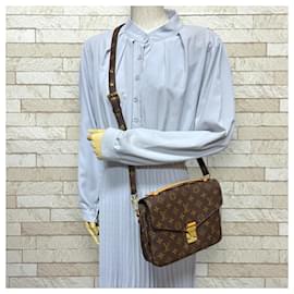 Louis Vuitton-Louis Vuitton Pochette Metis MM Monogram Shoulder Bag-Brown