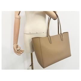 Christian Louboutin-Christian Louboutin Cabata grand Nouvelle Collection-Camel