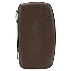 Louis Vuitton-Louis Vuitton Taiga Organizer Atoll Wallet M30658-Brown