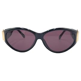 Yves Saint Laurent Vintage Oval Sunglasses Other