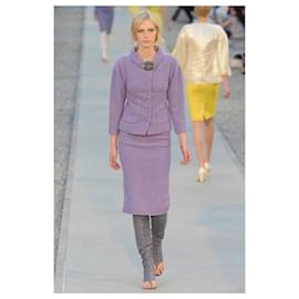 Chanel-Chanel 12C Runway Lavender Purple Wool Boucle Jacket FR 44-Purple,Lavender