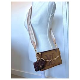 Louis Vuitton-Cluny-Beige