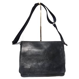 Sac messager/crossbody Louis Vuitton Taiga Viktor bleu marine profond Bleu