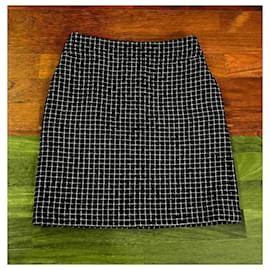 Chanel-Chanel tweed pencil mini-skirt-Black,White