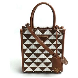 Bolsa de ombro mini 2 em 1 em nylon com bordado de símbolo Prada Marrom