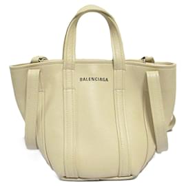 Balenciaga-Sac à main en cuir Balenciaga Everyday-Beige