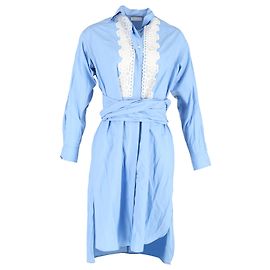 Langarmhemd Kleid aus hellblauem Baumwoll-Popeline mit Spitze von Sandro Paris Blau Hellblau