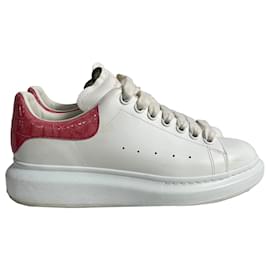 Alexander Mcqueen- Alexander Mcqueen Oversize Crocodile-Embossed Sneakers in White Leather-White,Cream
