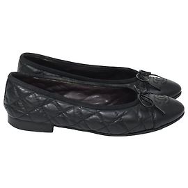 Ballerine trapuntate con punta in pelle nera Chanel CC Nero