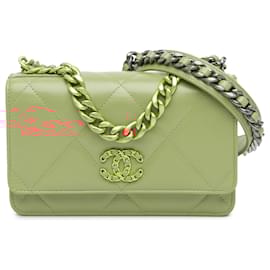 Chanel-Chanel Pink Quilted Lambskin 19 Wallet on Chain-Pink