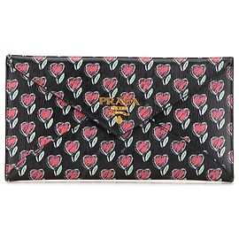 Prada Black Vitello Move Love Envelope Wallet Black