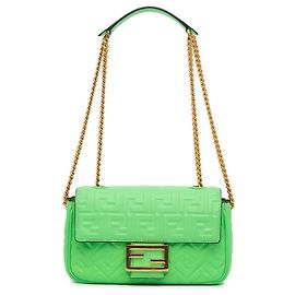 Fendi Baguette Midi em couro embutido Zucca verde com corrente Verde Verde claro