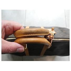 Louis Vuitton-Louis Vuitton Keepall 45 Monogram travel bag-Brown