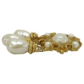 Chanel-Chanel Vintage Pearl Brooch-Golden