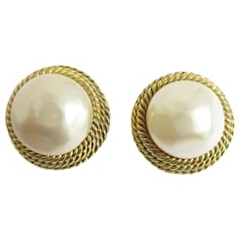 Chanel-Chanel Vintage Faux Pearl Clip Earrings-White,Golden