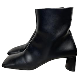 Balenciaga-Ankle Boots-Black