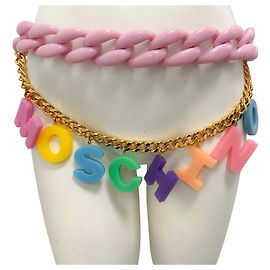 Cinturón de cadena chunky de resina con logo Moschino rosa / dorado multi Multicolor