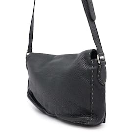 Fendi-Sac à épaule en cuir noir Fendi-Noir