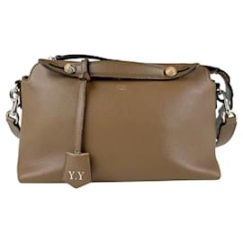 Fendi-Sac à épaule en cuir marron Fendi-Marron