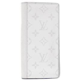 Louis Vuitton-Louis Vuitton Taiga Lama Portefeuille Brazza Wallet-Other