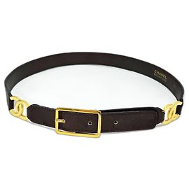 Cinto de couro banhado a ouro 24K Double CC da Chanel Marrom
