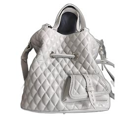 Lancel 1. Flirt M Eimer Tasche aus grauem gestepptem Leder Grau