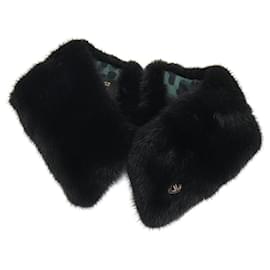 Louis Vuitton-Louis Vuitton Black and Green Mink Silk Shawl-Black,Green