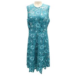 Ärmelloses Spitzen-Cocktailkleid in Türkis von Lela Rose Blau