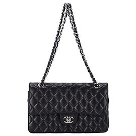 Borsa a spalla Chanel Classic Medium Double Flap in pelle di agnello nera Nero