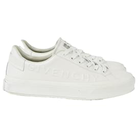 Givenchy-Givenchy City Sport Logo Sneakers in White Leather-White
