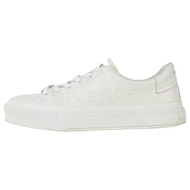 Givenchy-Givenchy City Sport Logo Sneakers in White Leather-White