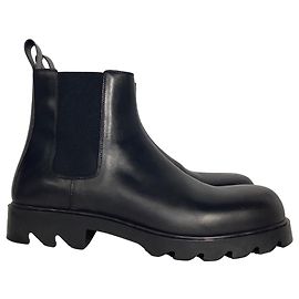 Bottega Veneta Strut Chelsea Boot in Black Leather  Black