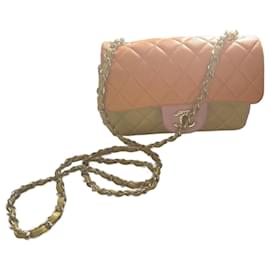 Chanel-Timeless/Classical shoulder bag in leather Very good condition-Gold hardware