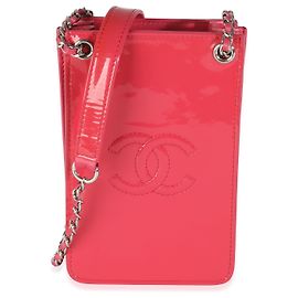 Soporte para teléfono de charol rosa CC de Chanel con cadena Rosa