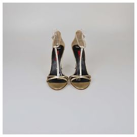CAROLINA HERRERA Sandals T.EU 39 Leather Golden