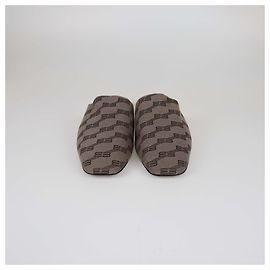 BALENCIAGA Flache Schuhe T.EU Stoff Braun