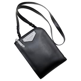 Givenchy-Givenchy Antigona-Black