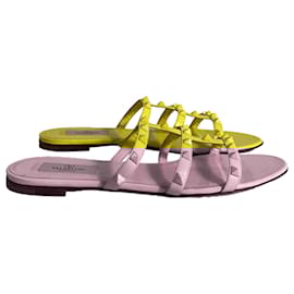 Valentino Garavani-Valentino Garavani Rockstud Slides in Yellow Leather-Yellow