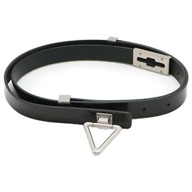 Cinturón triangular de cuero esmaltado Bottega Veneta Negro