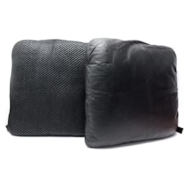 Hermès-LOT 2 HERMES PILLOWS IN SMOOTH LEATHER & BLACK INTERLACE 50CM SET OF LEATHER PILLOWS-Black