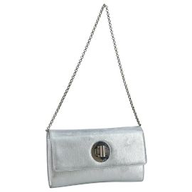 Autre Marque Bolsa de ombro em corrente de couro prata Auth 110794 Prata