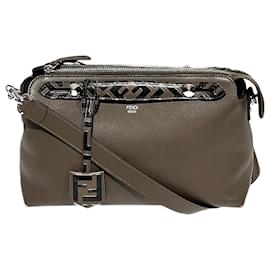 Fendi-Fendi By The Way Sac à main en cuir moyen 8BL146-Marron