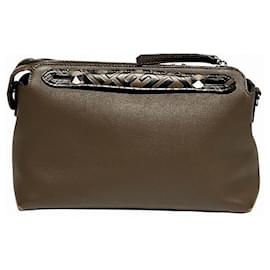 Fendi-Fendi By The Way Sac à main en cuir moyen 8BL146-Marron