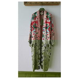 Gucci-GUCCI SILK COAT WITH GG SUPREME PATTERN AND FLORAL DESIGN.-Multiple colors